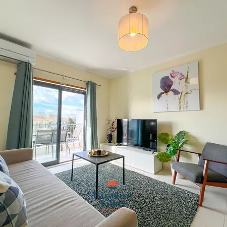 Апартаменты Two Bedroom With Sea Views In Албуфейра