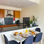 Two Bedroom With Sea Views In Appartement