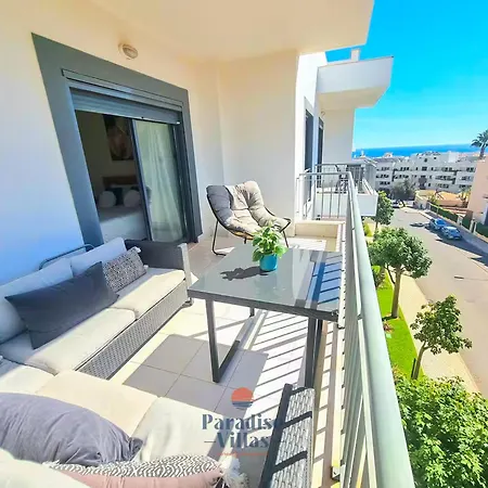 Two Bedroom With Sea Views In Daire